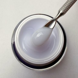 GELAXYO MILKY GREY- 15ml gel autonivelant - eleganță rece... 2